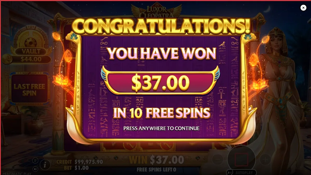 Pemandangan visual slot Luxor of Cleopatra dengan tema Mesir Kuno